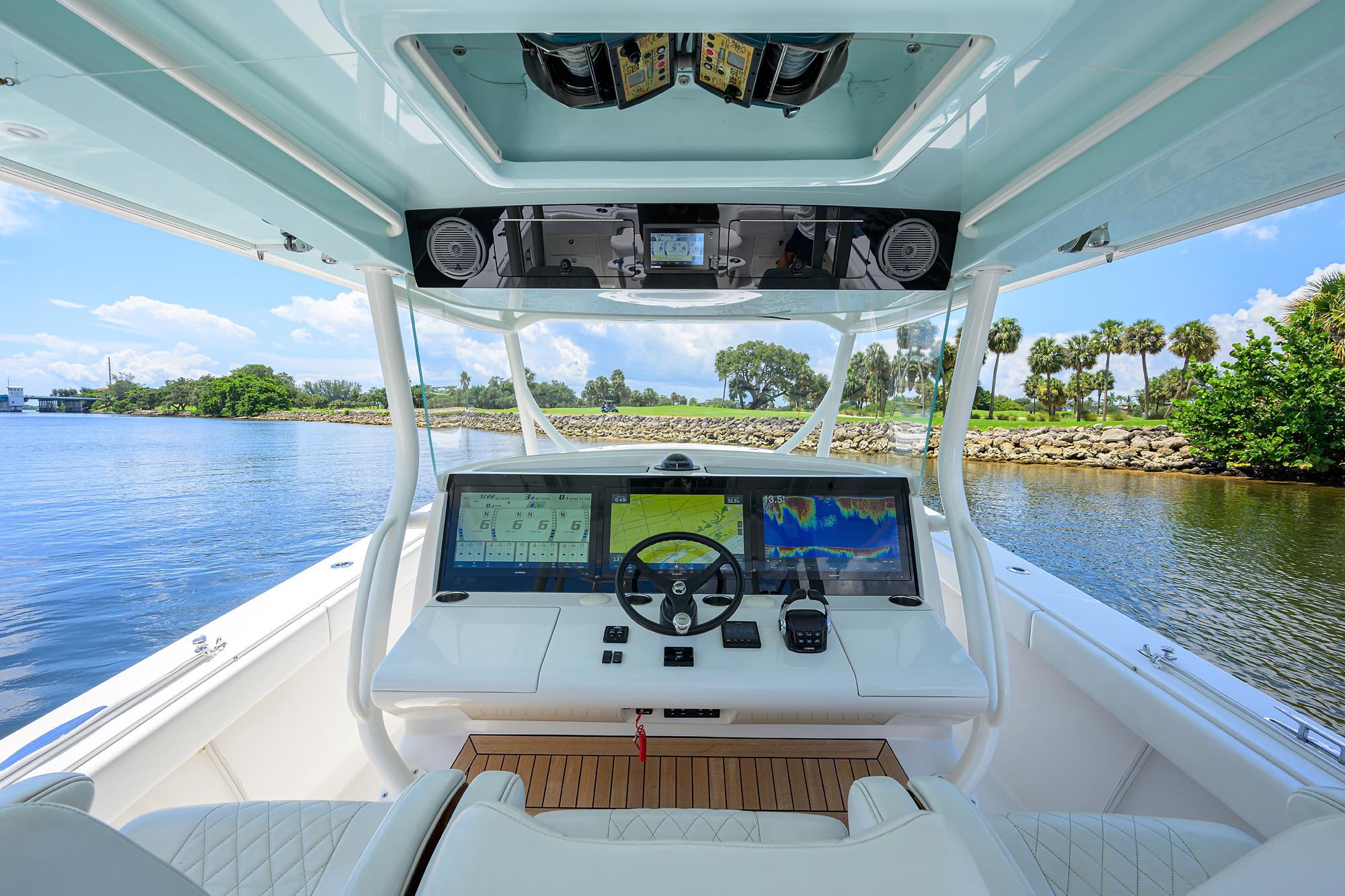 43 Jupiter 2019 Yacht Photos Pics Jupiter 43 No Name - Helm Electronics