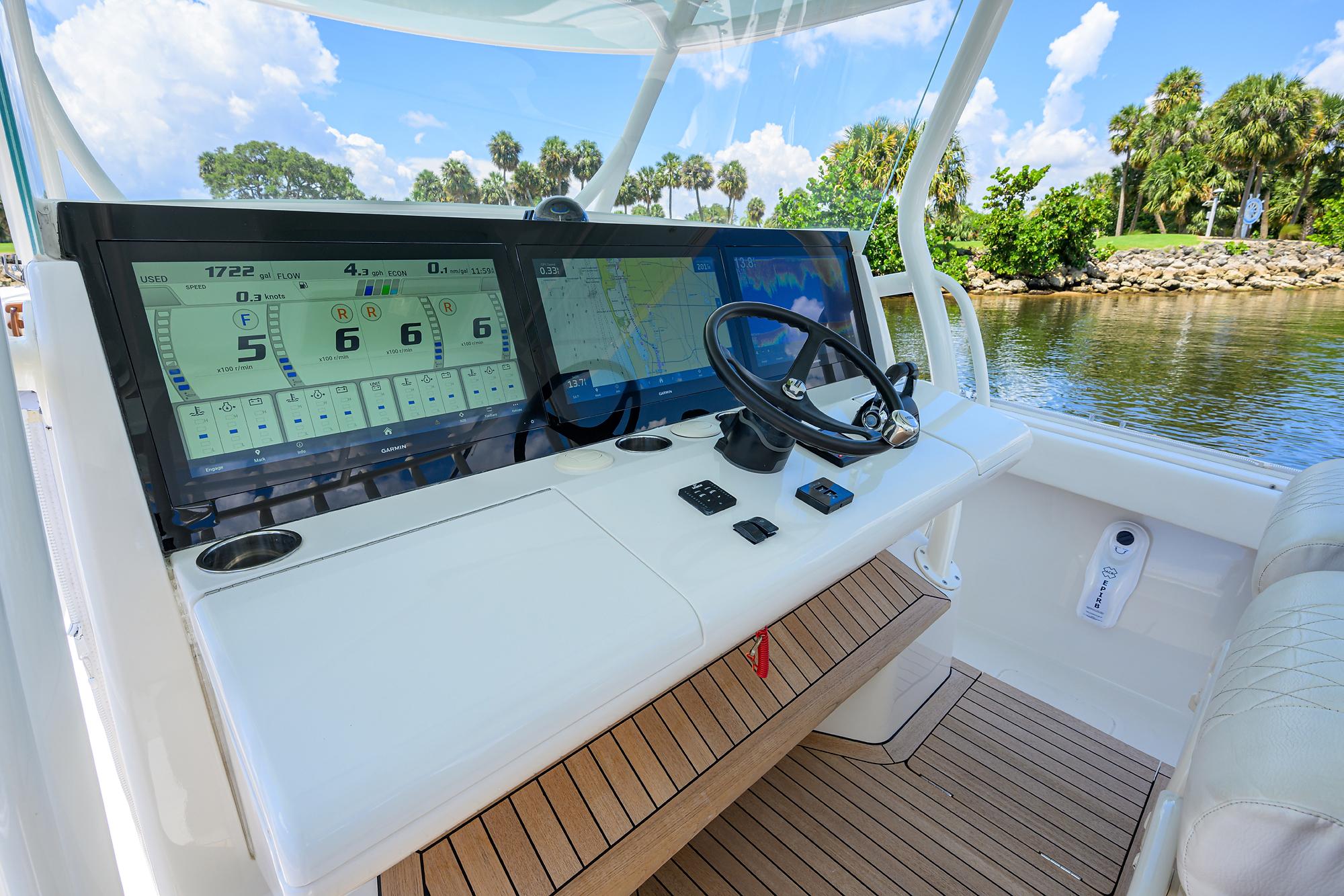 43 Jupiter 2019 Yacht Photos Pics Jupiter 43 No Name - Helm Electronics