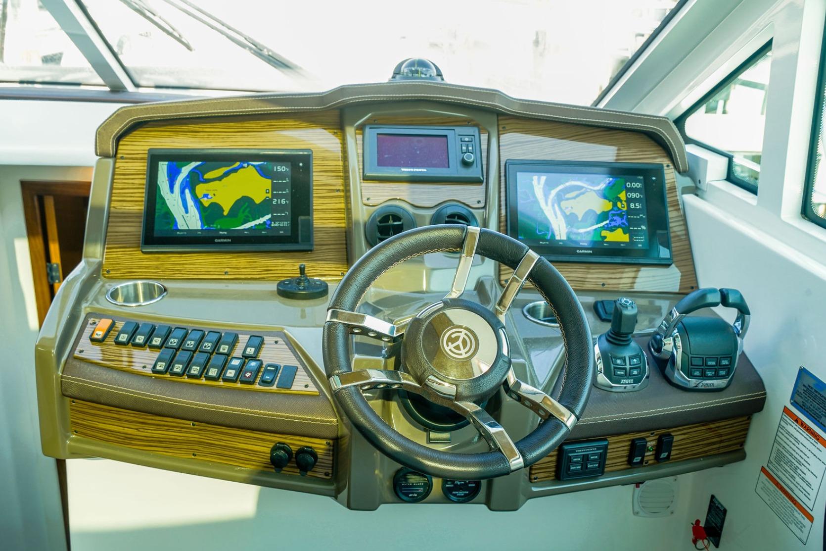 Boat image 8