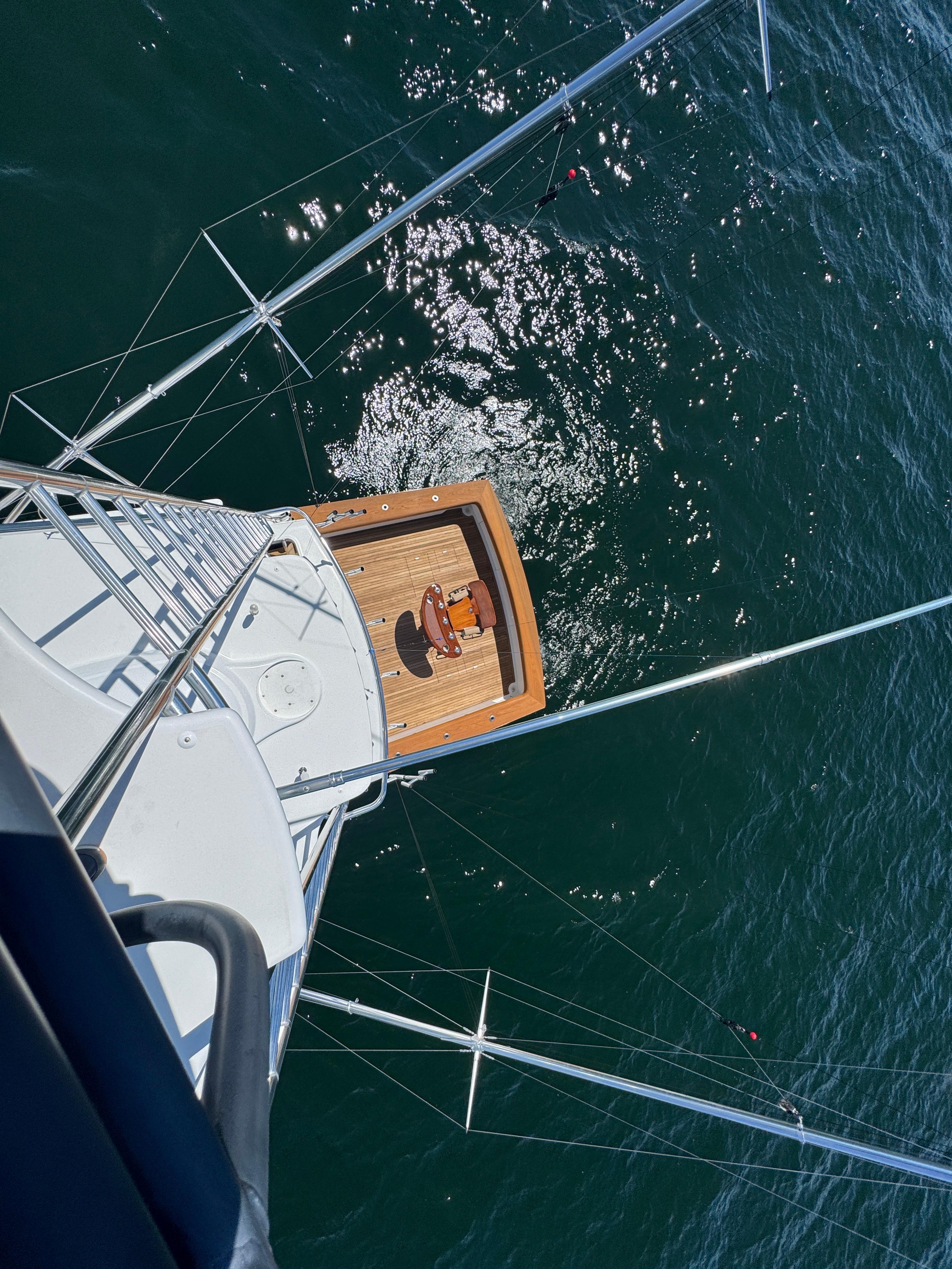 Jim Smith-65 Convertible 2000-PIER PRESSURE SC-US-Aerial view of Jim Smith 65 Convertible yacht on open water, 2000 model.-9833594 | Thumbnail