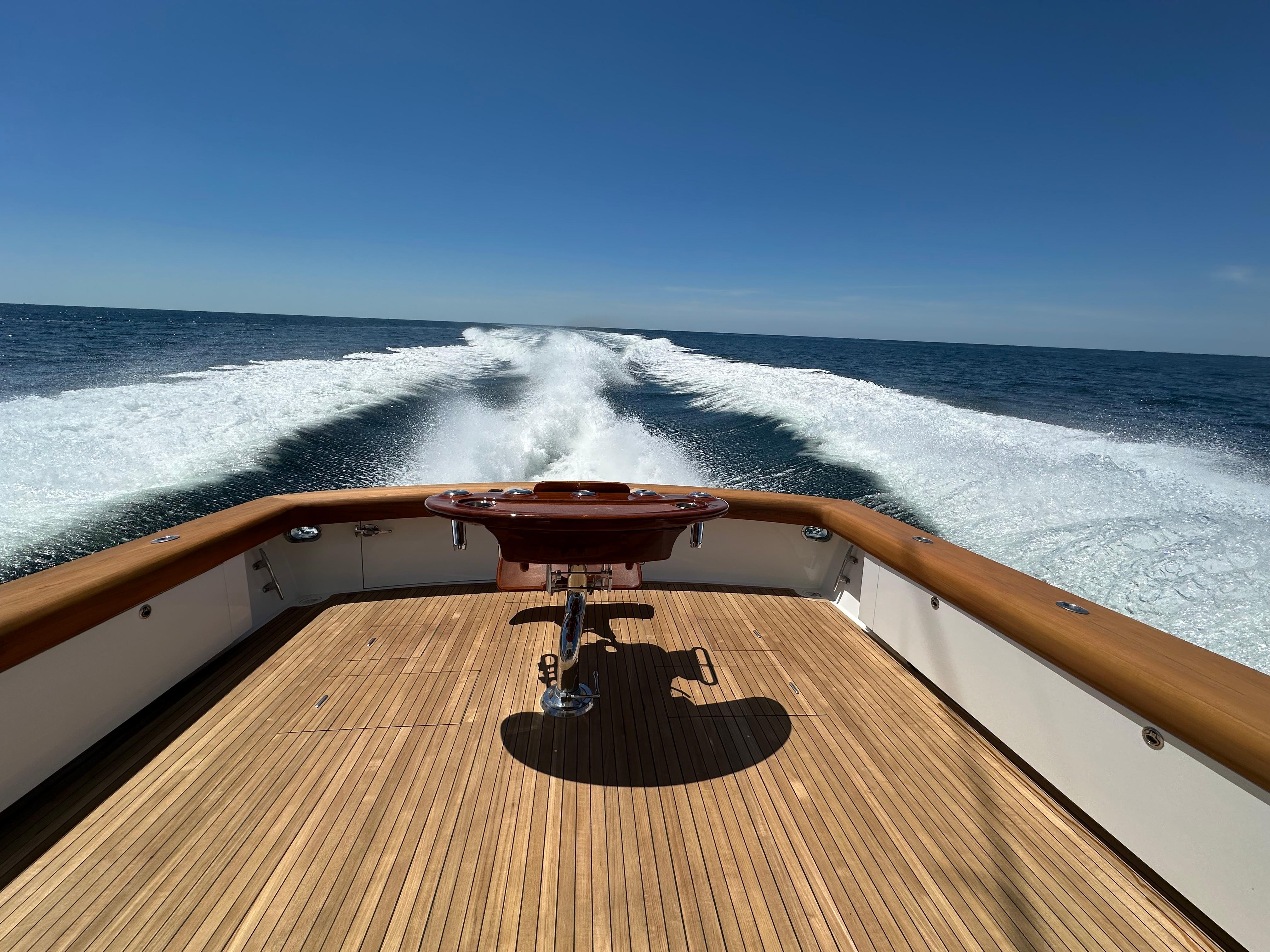 Jim Smith-65 Convertible 2000-PIER PRESSURE SC-US-Jim Smith 65 Convertible boat cruising on open sea, leaving a wake behind.-9833594 | Thumbnail