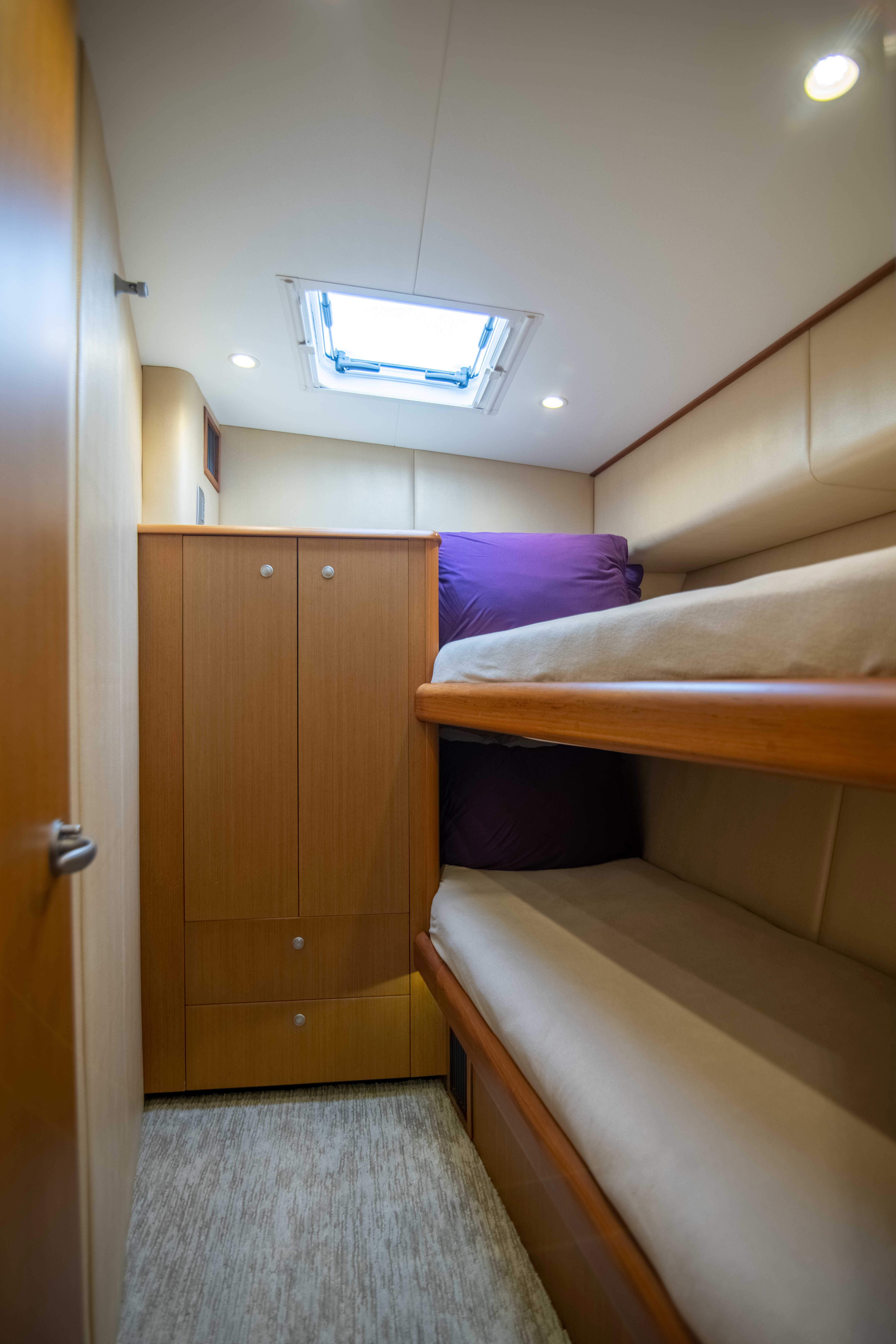 Viking 61 Lady Lorena-Guest Stateroom, Over/Under Bunks