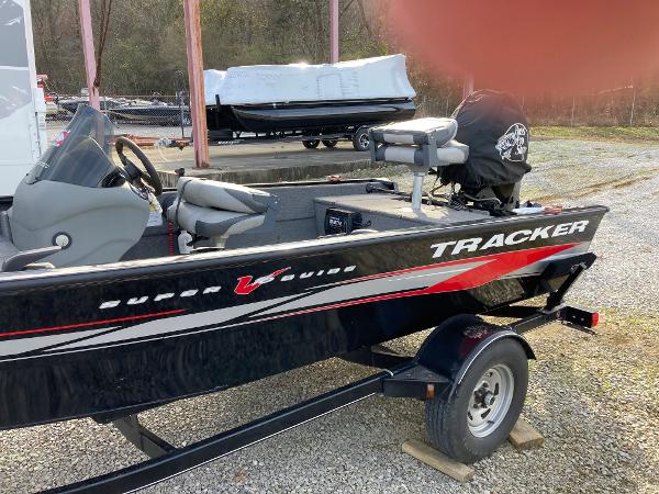 2014 Tracker Boats boat for sale, model of the boat is Super Guide 16SC & Image # 7 of 10