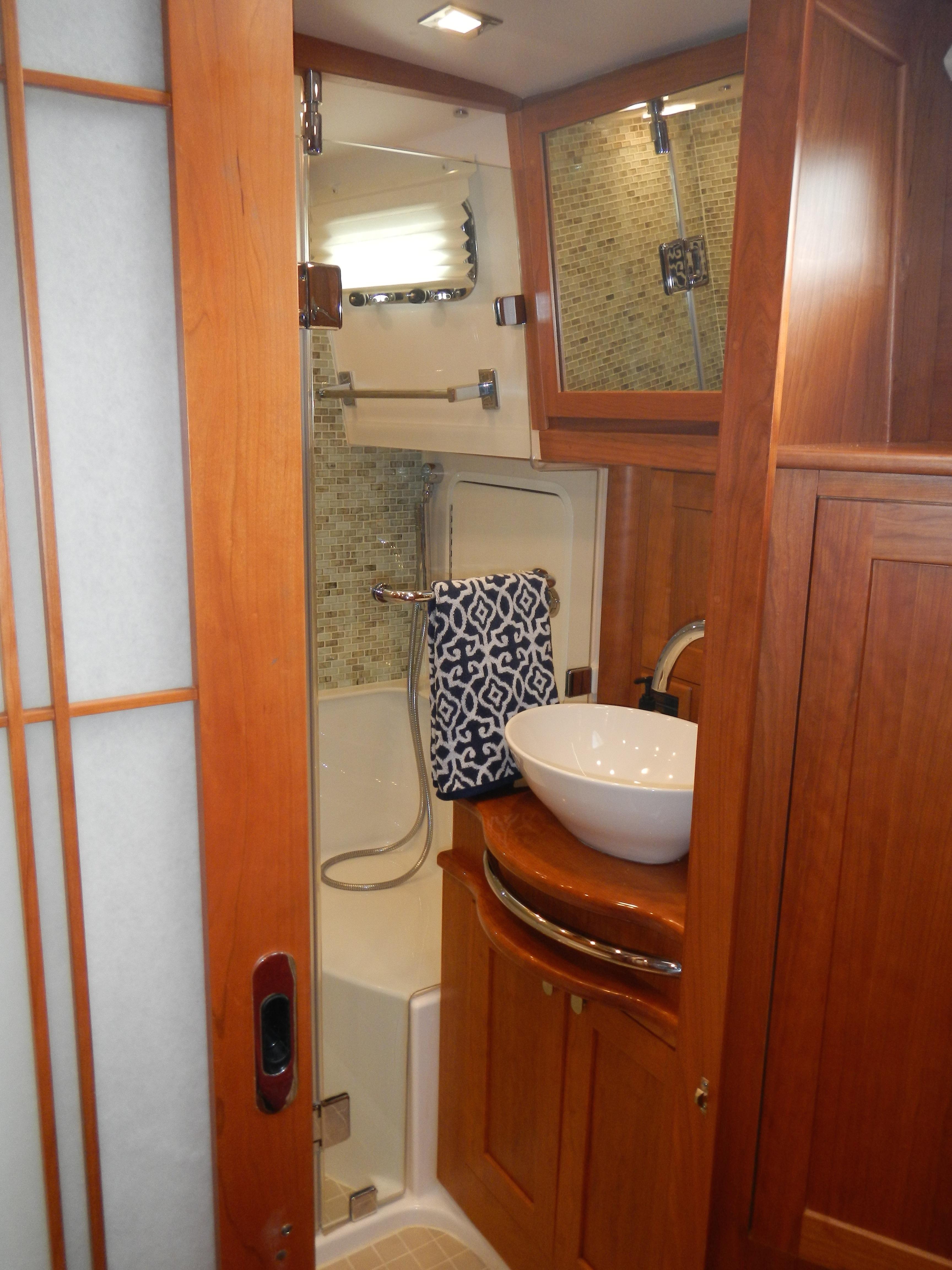 Master Stateroom / Head