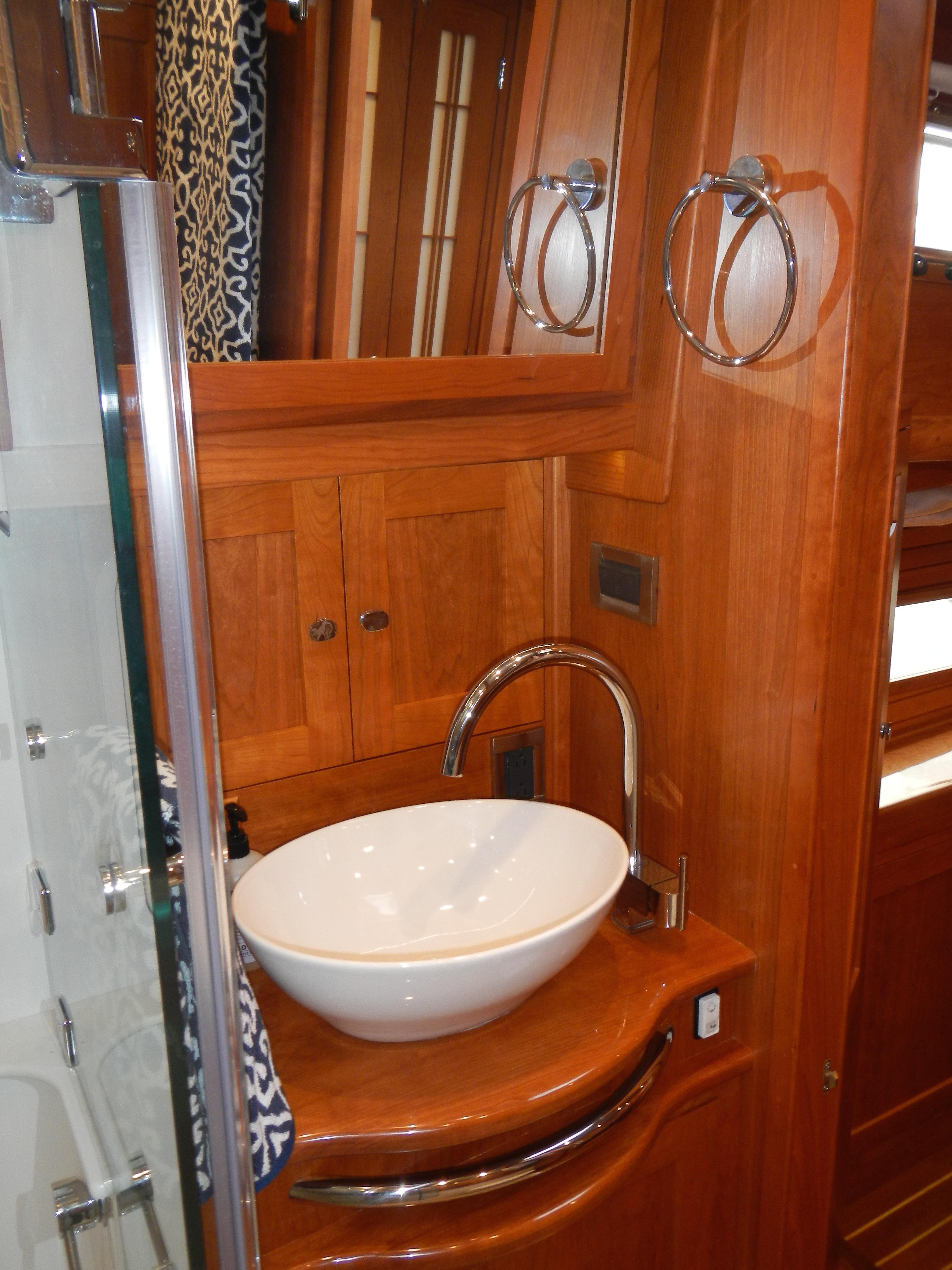 Master Stateroom / Head