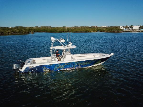 Photo of 2010 Contender 39'