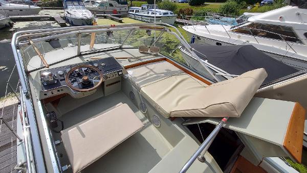 Coronet 32 Oceanfarer
