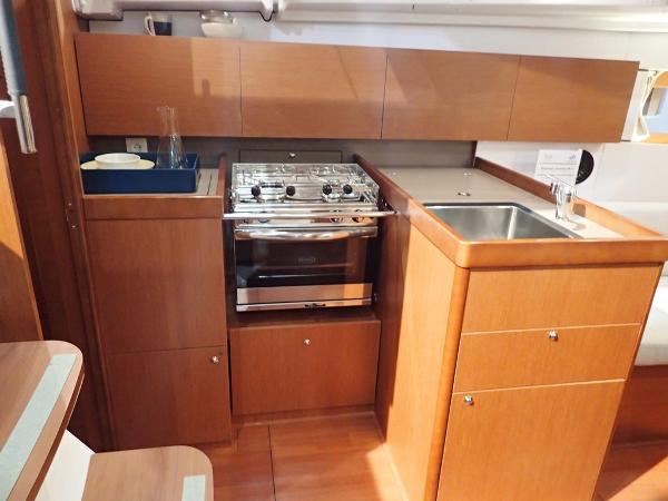 38' Beneteau, Listing Number 100903148, - Photo No. 25