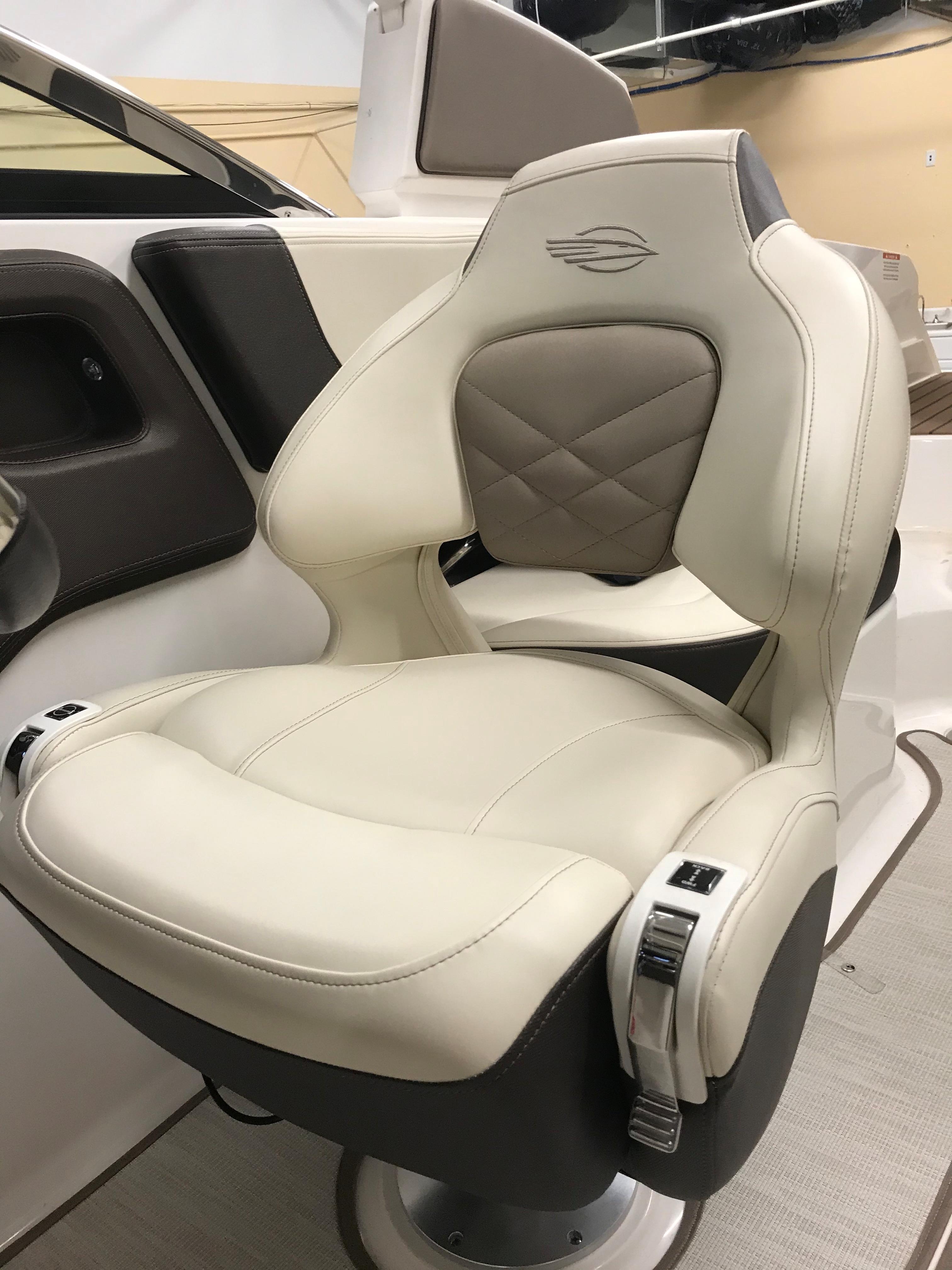 2019 Chaparral 257 SSX Yachts360