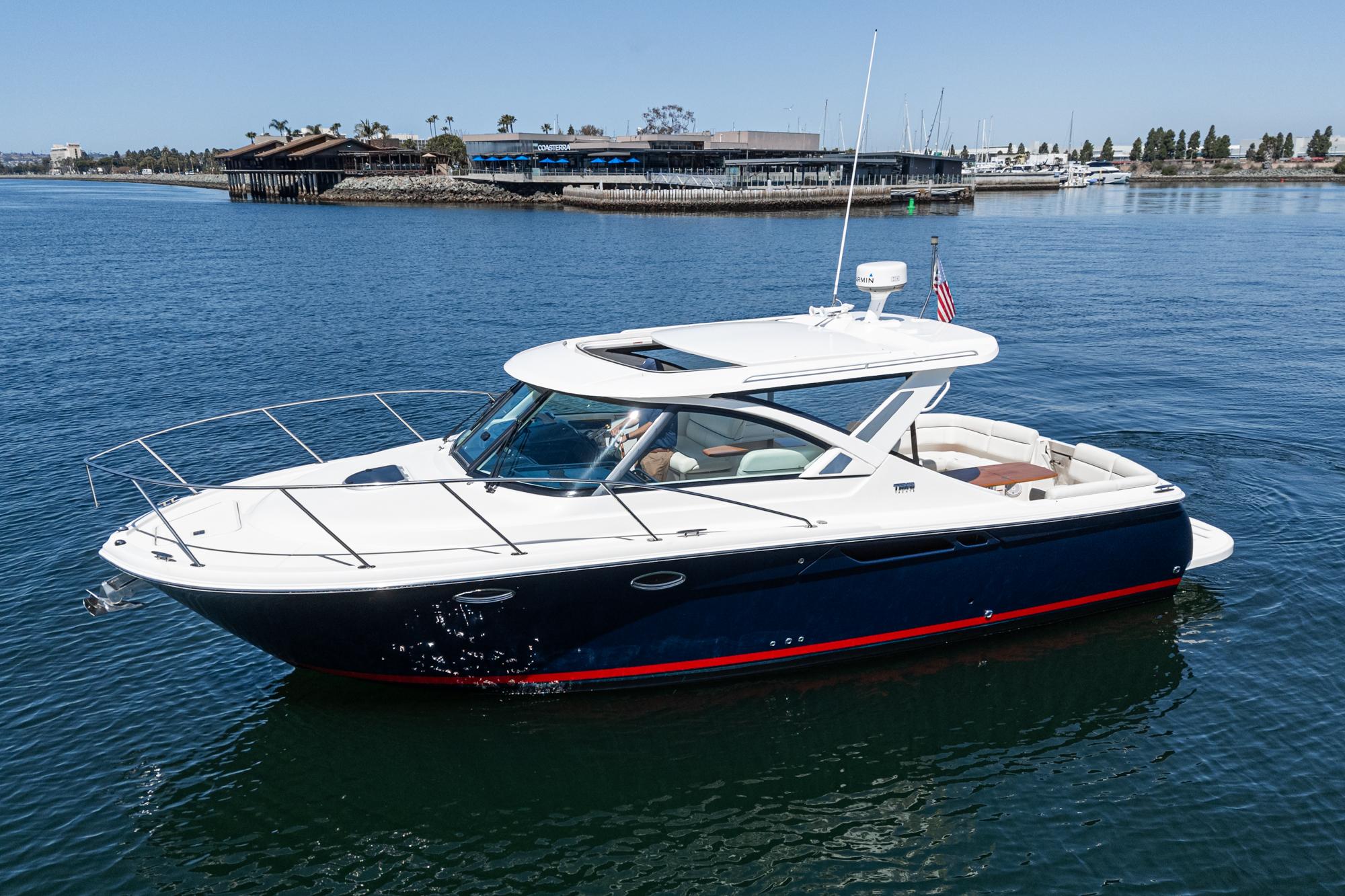 2018 Tiara Yachts 3100 Coronet #TBRM094F inventory image at Sun Country Marine Group, San Diego Harbor Island 2018 Tiara Yachts 3100 Coronet #TBRM094F inventory image at Sun Country Marine Group, San Diego Harbor Island