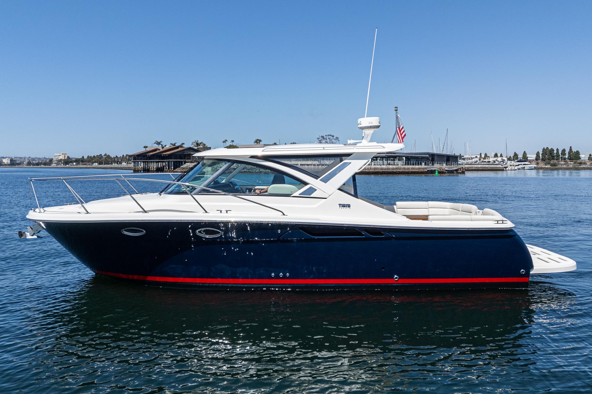 2018 Tiara Yachts 3100 Coronet #TBRM094F inventory image at Sun Country Marine Group, San Diego Harbor Island 2018 Tiara Yachts 3100 Coronet #TBRM094F inventory image at Sun Country Marine Group, San Diego Harbor Island