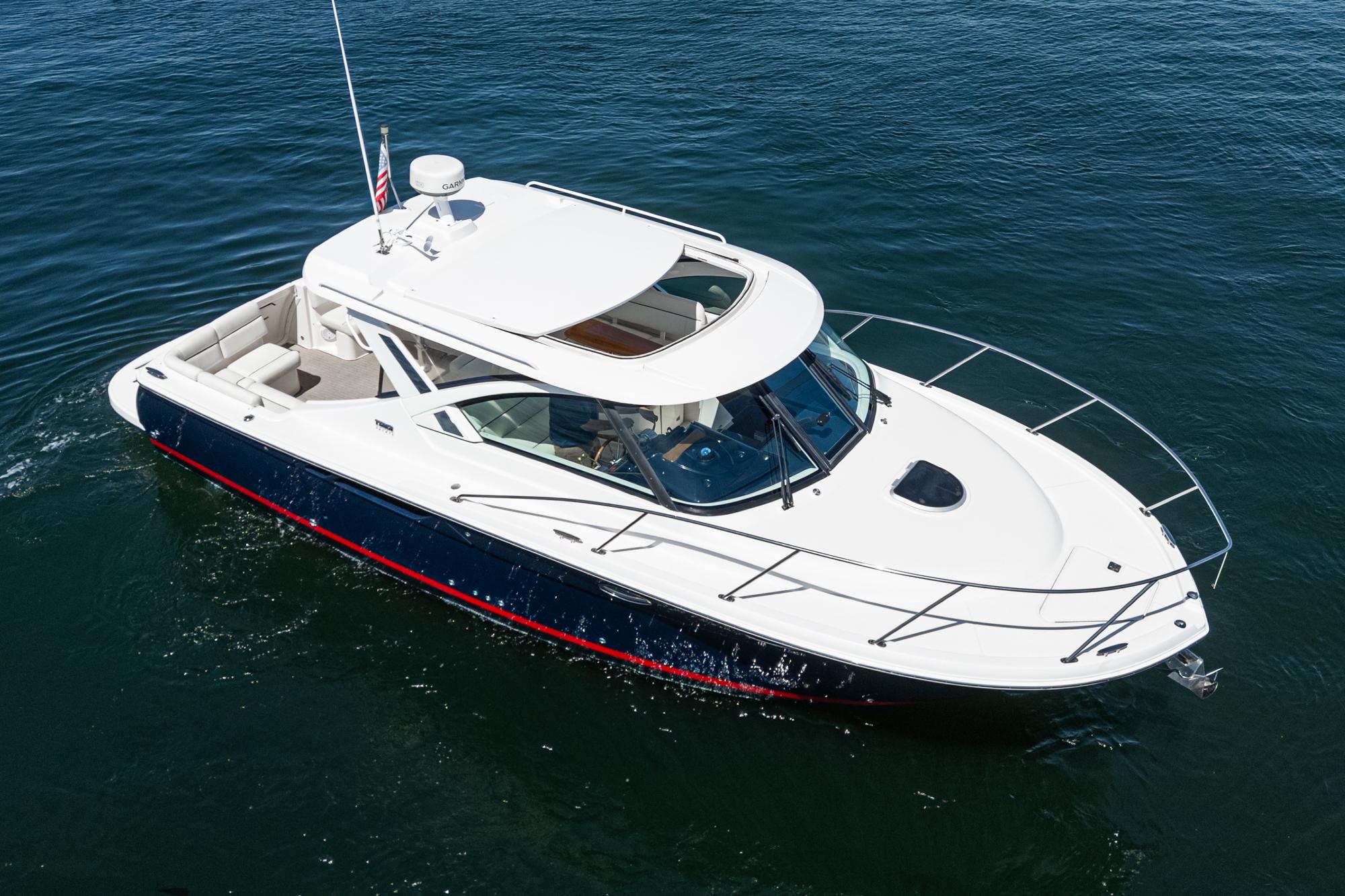 2018 Tiara Yachts 3100 Coronet #TBRM094F inventory image at Sun Country Marine Group, San Diego Harbor Island 2018 Tiara Yachts 3100 Coronet #TBRM094F inventory image at Sun Country Marine Group, San Diego Harbor Island
