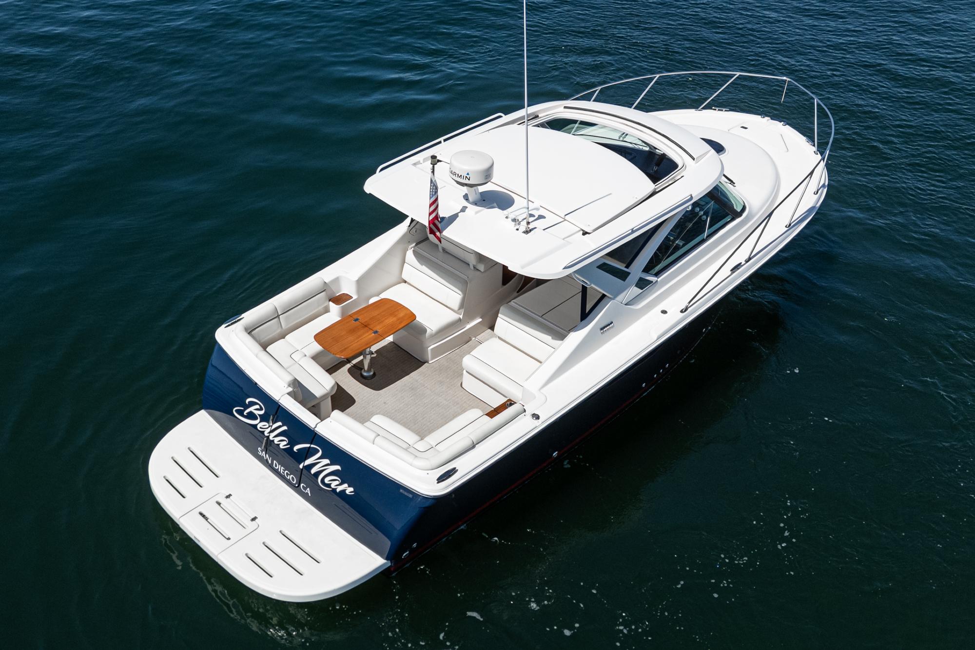 2018 Tiara Yachts 3100 Coronet #TBRM094F inventory image at Sun Country Marine Group, San Diego Harbor Island 2018 Tiara Yachts 3100 Coronet #TBRM094F inventory image at Sun Country Marine Group, San Diego Harbor Island