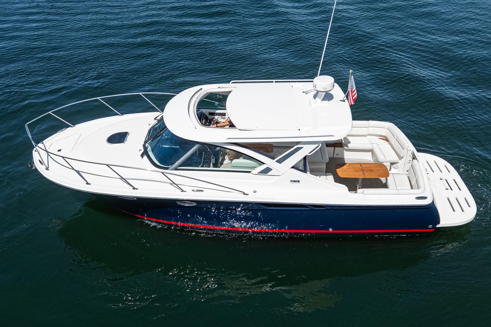2018 Tiara Yachts 3100 Coronet #TBRM094F inventory image at Sun Country Marine Group, San Diego Harbor Island 2018 Tiara Yachts 3100 Coronet #TBRM094F inventory image at Sun Country Marine Group, San Diego Harbor Island