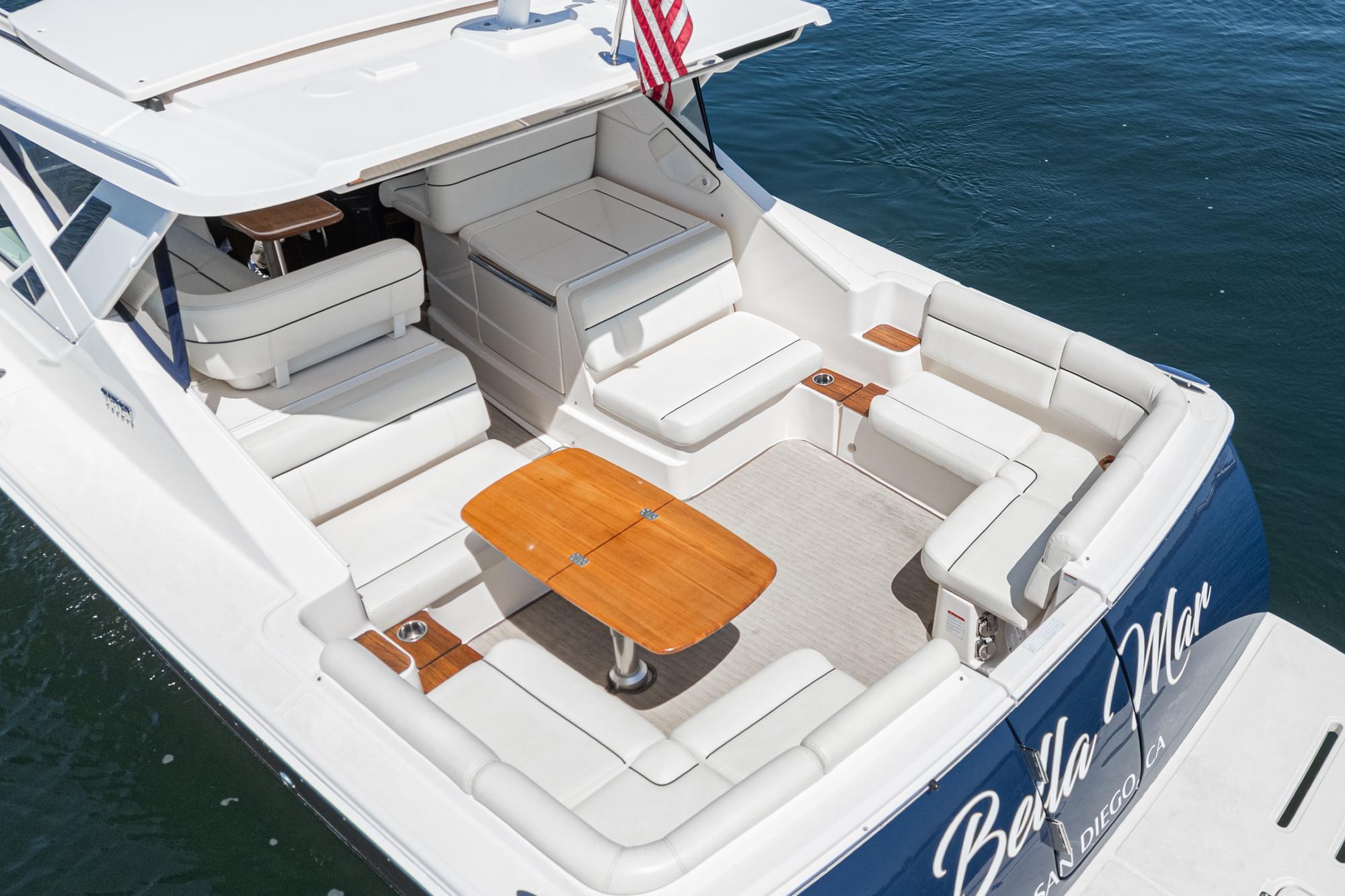 2018 Tiara Yachts 3100 Coronet #TBRM094F inventory image at Sun Country Marine Group, San Diego Harbor Island 2018 Tiara Yachts 3100 Coronet #TBRM094F inventory image at Sun Country Marine Group, San Diego Harbor Island