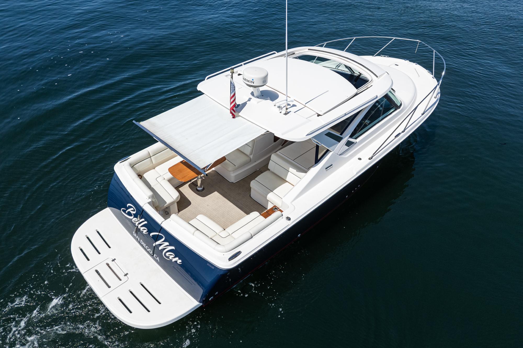 2018 Tiara Yachts 3100 Coronet #TBRM094F inventory image at Sun Country Marine Group, San Diego Harbor Island 2018 Tiara Yachts 3100 Coronet #TBRM094F inventory image at Sun Country Marine Group, San Diego Harbor Island