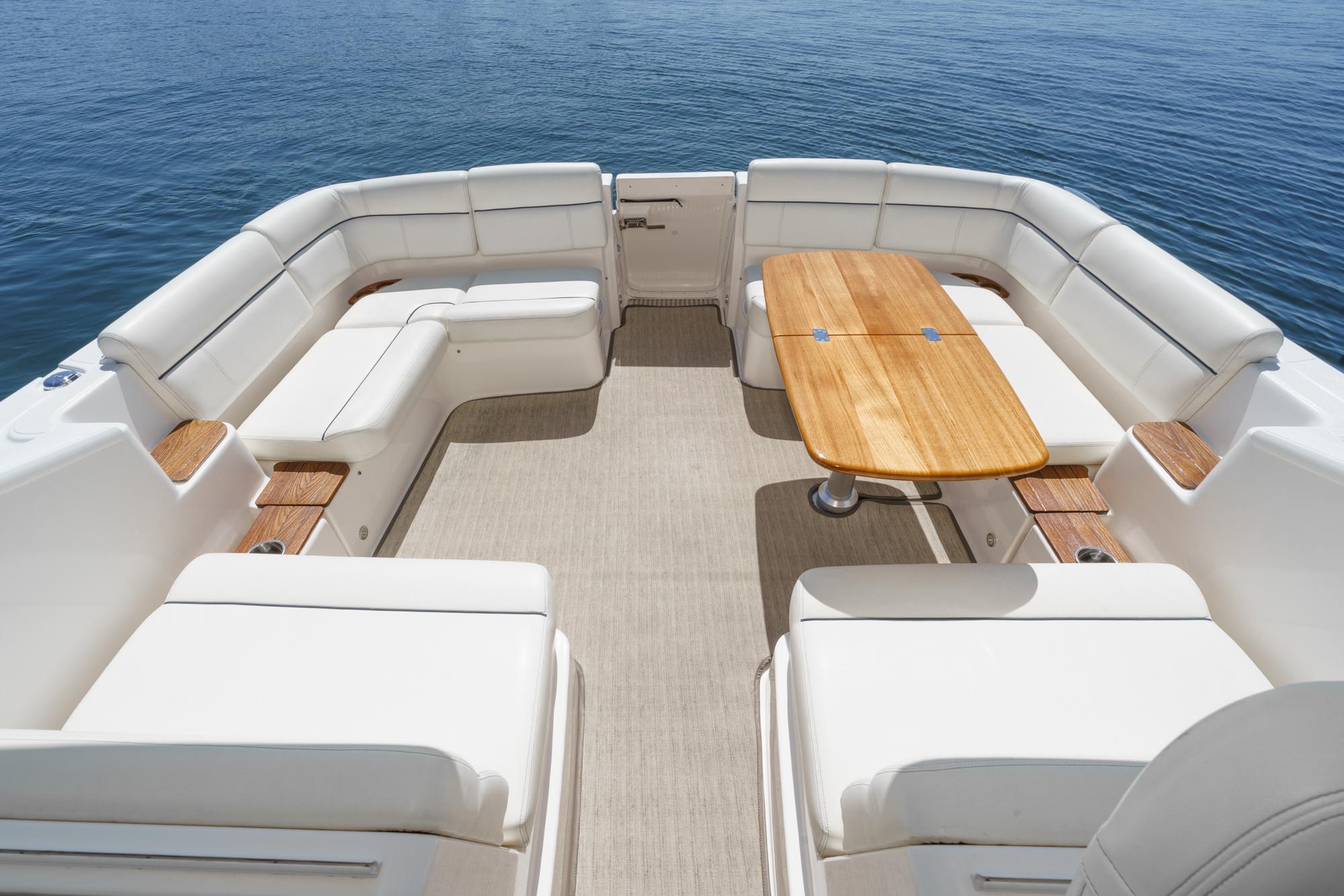 2018 Tiara Yachts 3100 Coronet #TBRM094F inventory image at Sun Country Marine Group, San Diego Harbor Island 2018 Tiara Yachts 3100 Coronet #TBRM094F inventory image at Sun Country Marine Group, San Diego Harbor Island