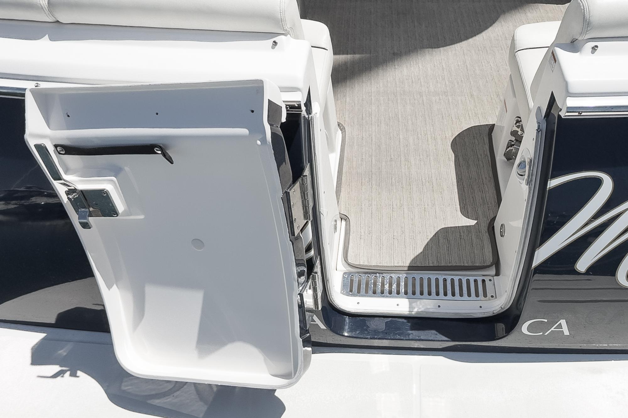 2018 Tiara Yachts 3100 Coronet #TBRM094F inventory image at Sun Country Marine Group, San Diego Harbor Island 2018 Tiara Yachts 3100 Coronet #TBRM094F inventory image at Sun Country Marine Group, San Diego Harbor Island