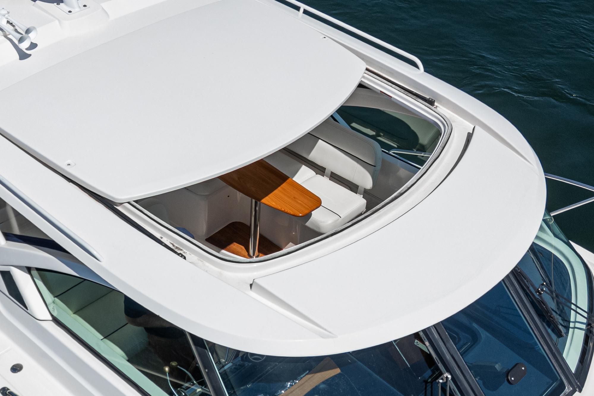 2018 Tiara Yachts 3100 Coronet #TBRM094F inventory image at Sun Country Marine Group, San Diego Harbor Island 2018 Tiara Yachts 3100 Coronet #TBRM094F inventory image at Sun Country Marine Group, San Diego Harbor Island