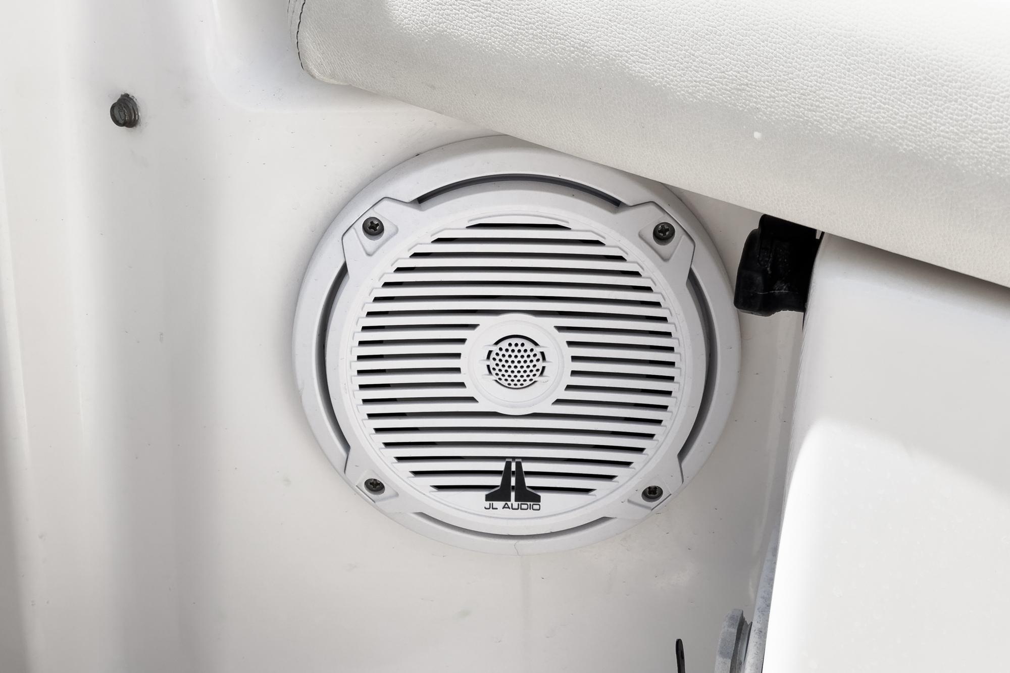 2018 Tiara Yachts 3100 Coronet #TBRM094F inventory image at Sun Country Marine Group, San Diego Harbor Island 2018 Tiara Yachts 3100 Coronet #TBRM094F inventory image at Sun Country Marine Group, San Diego Harbor Island