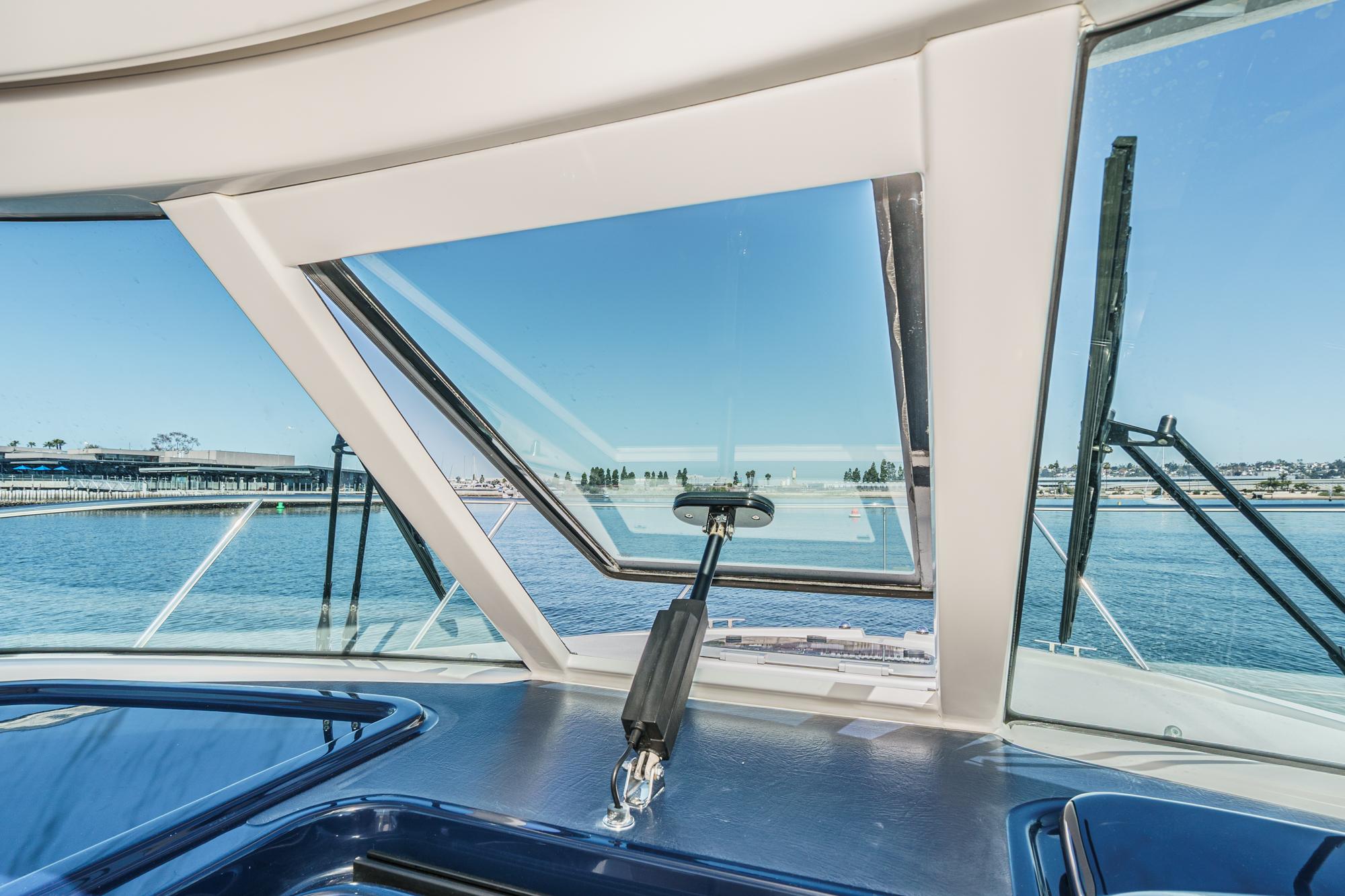2018 Tiara Yachts 3100 Coronet #TBRM094F inventory image at Sun Country Marine Group, San Diego Harbor Island 2018 Tiara Yachts 3100 Coronet #TBRM094F inventory image at Sun Country Marine Group, San Diego Harbor Island