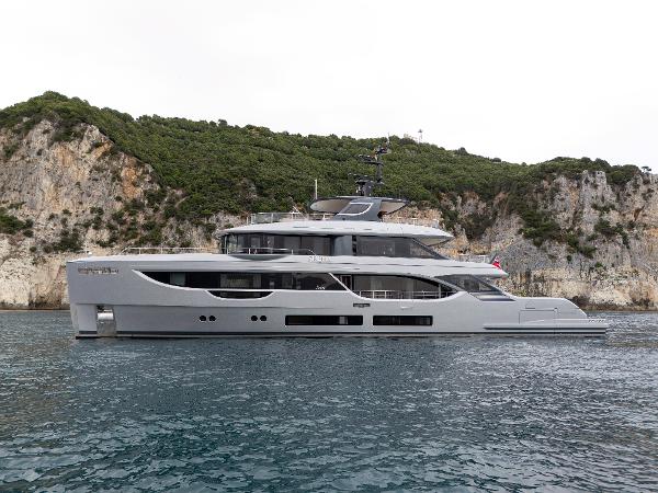 2024 • Benetti • Oasis 34m • Sirena