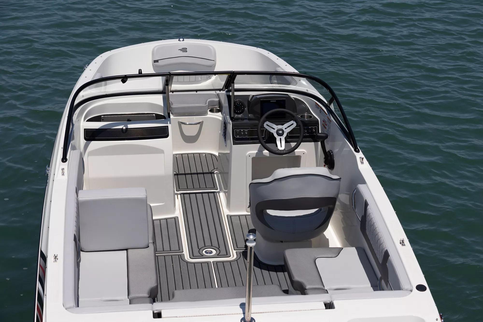 2024 Bayliner VR4 Bowrider OB-4