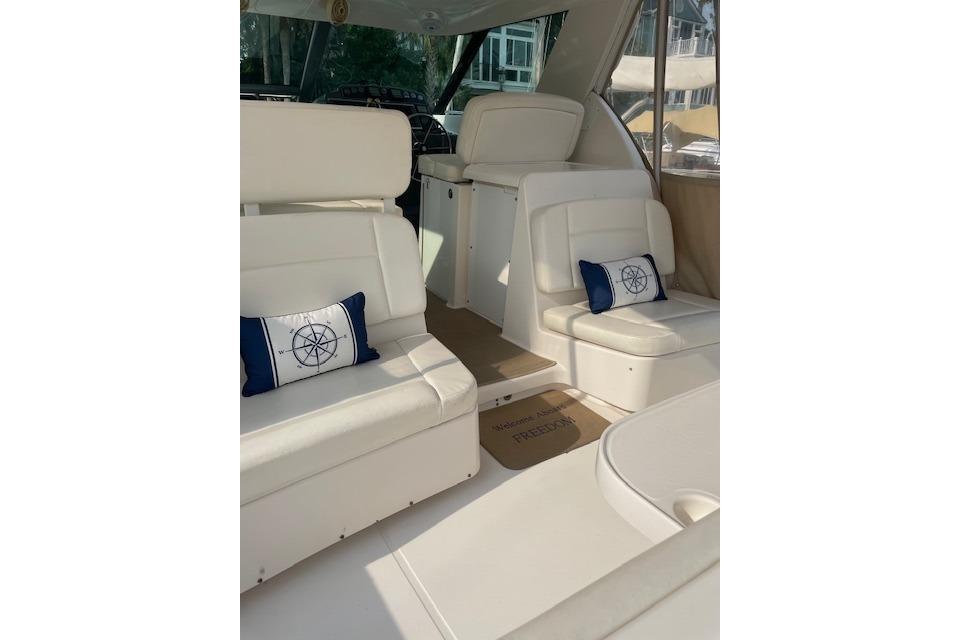 SC 10575 KM Knot 10 Yacht Sales SC 10575 KM Knot 10 Yacht Sales