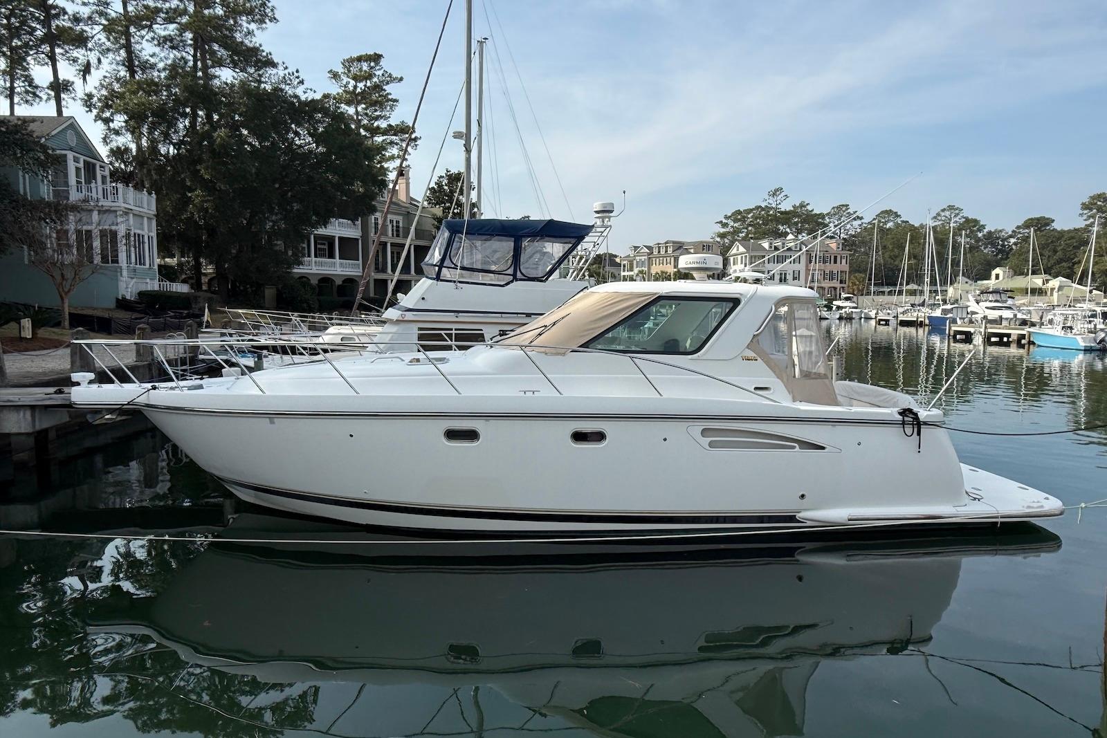 SC 10575 KM Knot 10 Yacht Sales SC 10575 KM Knot 10 Yacht Sales