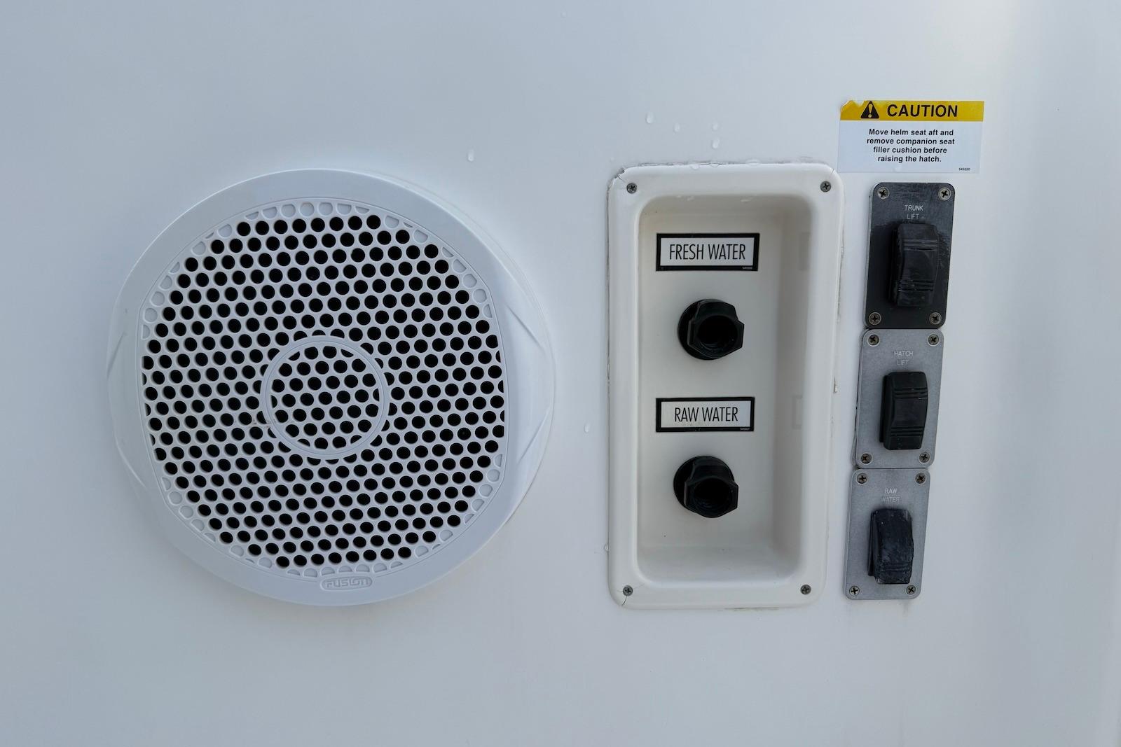 SC 10575 KM Knot 10 Yacht Sales SC 10575 KM Knot 10 Yacht Sales