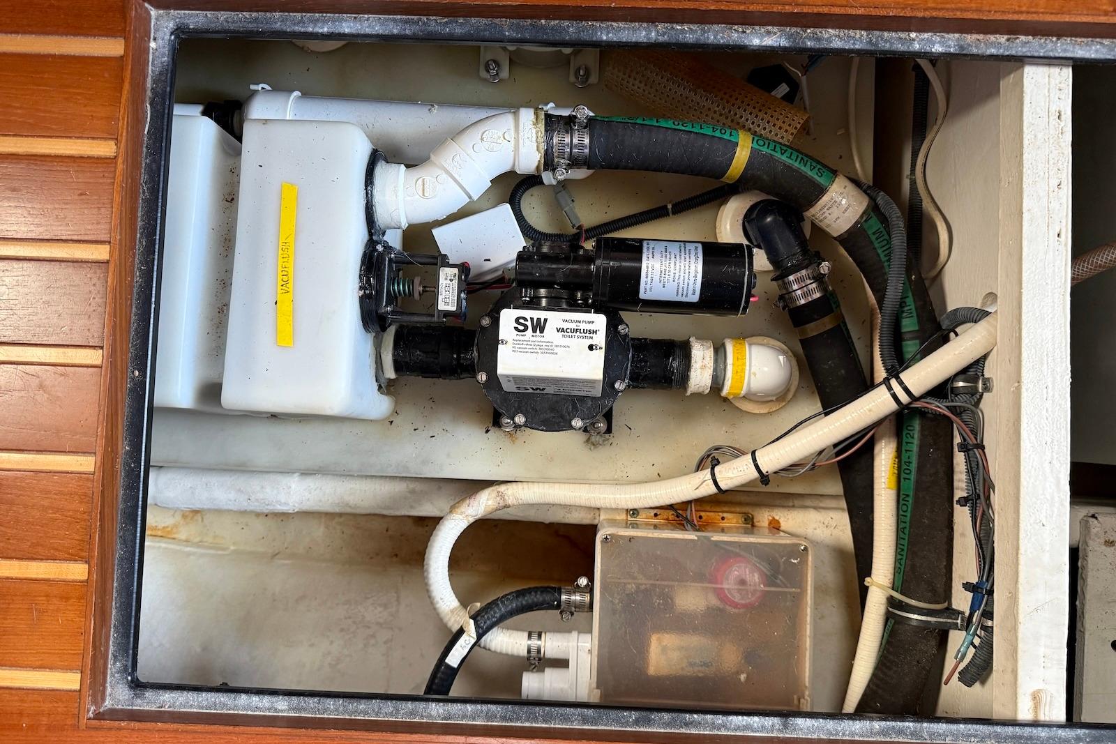 SC 10575 KM Knot 10 Yacht Sales SC 10575 KM Knot 10 Yacht Sales