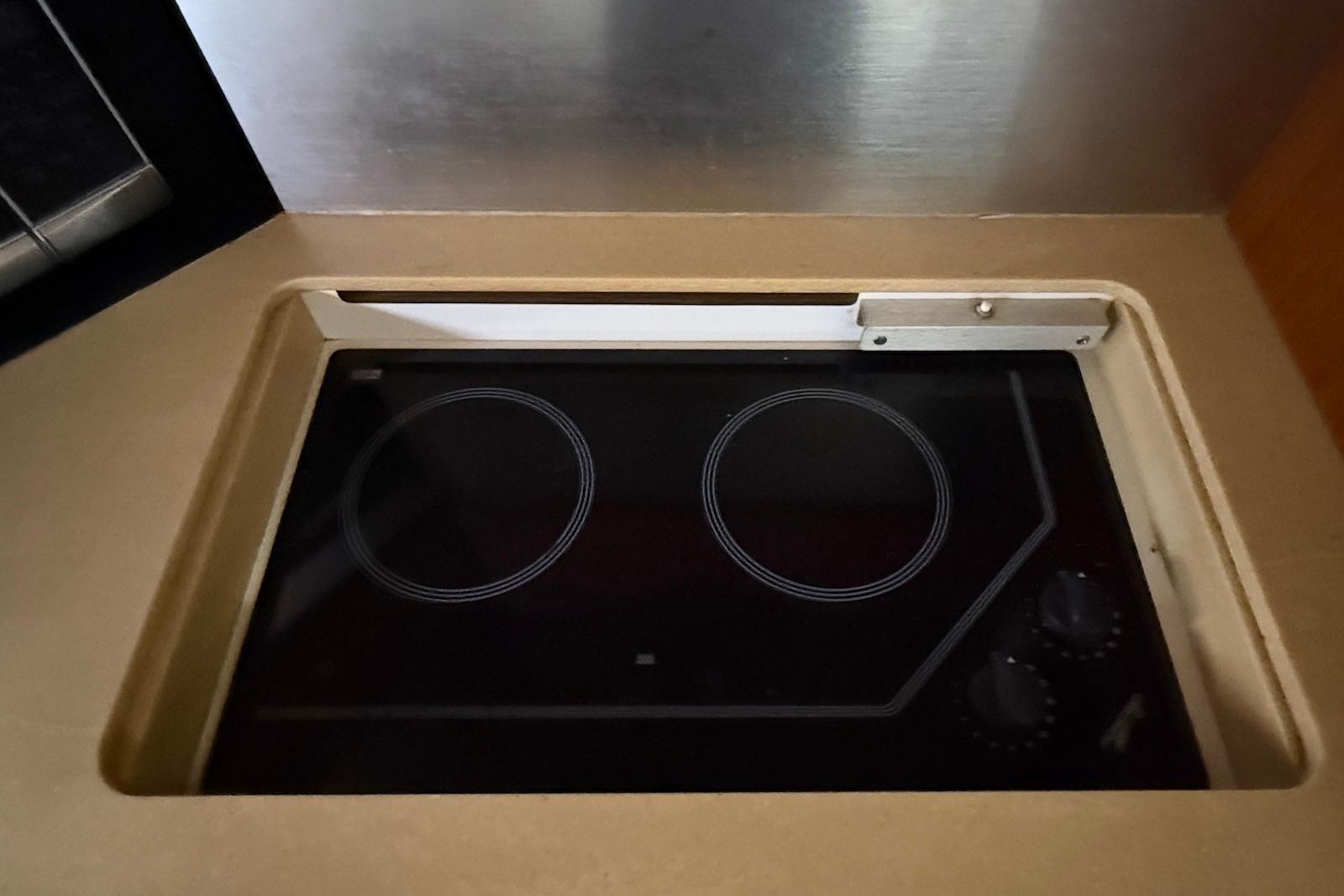 SC 10575 KM Knot 10 Yacht Sales SC 10575 KM Knot 10 Yacht Sales