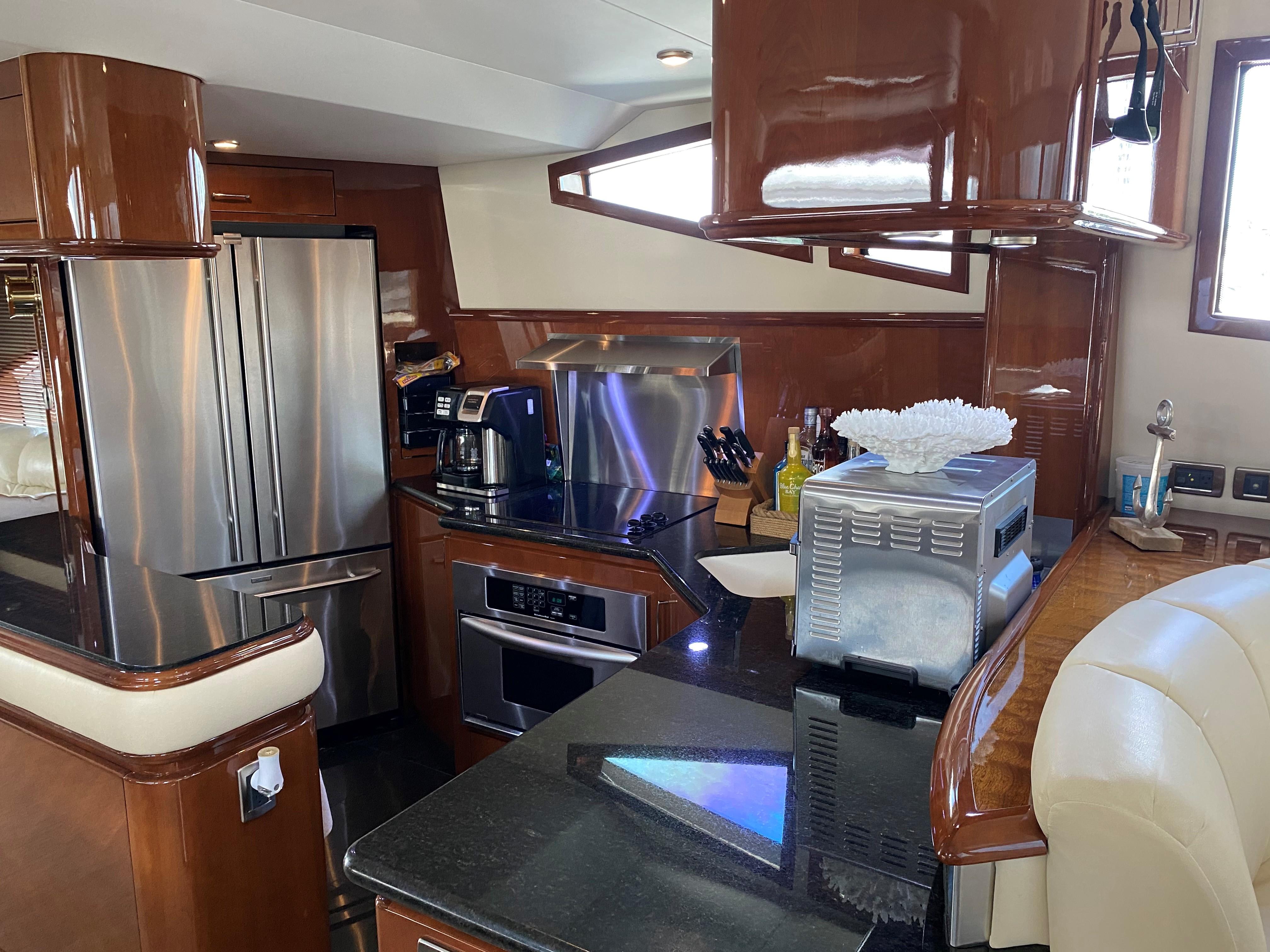 2007 Marquis 65 MY  Galley 2