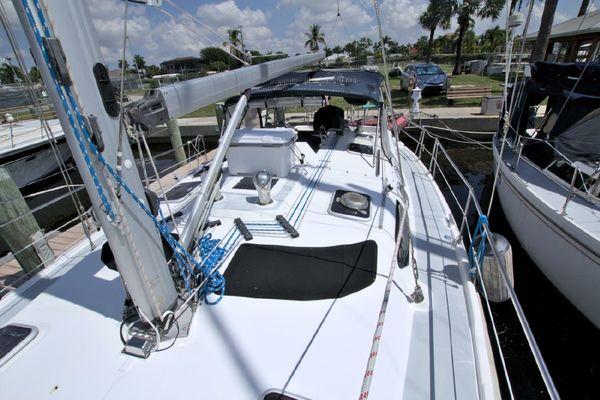 F 7131 RC Knot 10 Yacht Sales