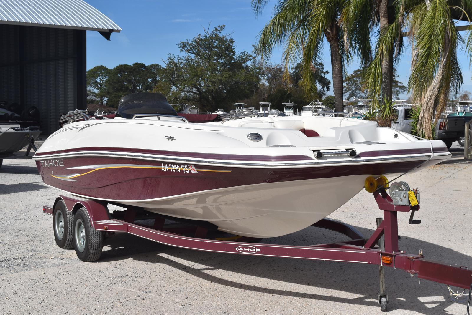 2008 Tahoe boat for sale, model of the boat is 215 & Image # 2 of 20