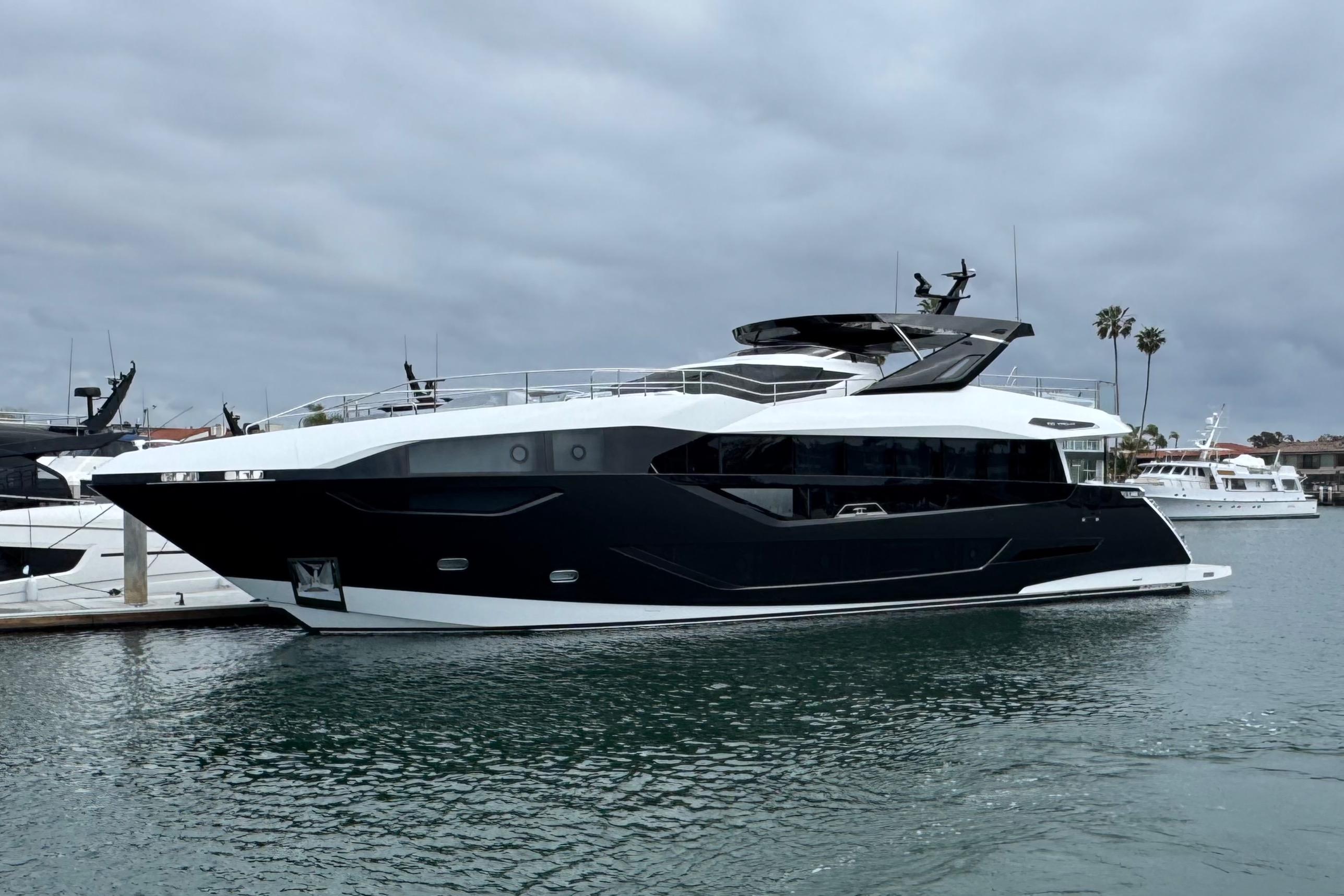 2025 Sunseeker 100 Yacht #SS219-25 inventory image at Sun Country Yachts, Newport Marina
