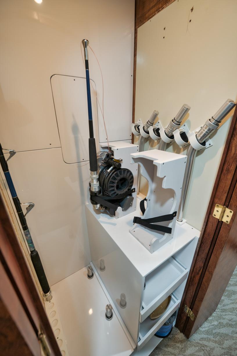 Hines-Farley 63 Loner-Rod Locker