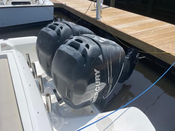 27' Boston Whaler, Listing Number 100916918, Image No. 36