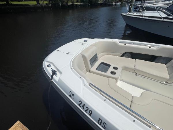 27' Boston Whaler, Listing Number 100916918, - Photo No. 8