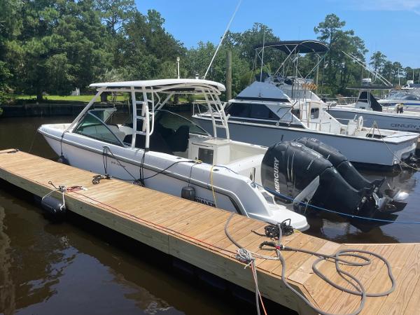 27' Boston Whaler, Listing Number 100916918, - Photo No. 3