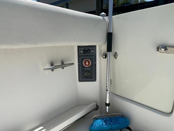 27' Boston Whaler, Listing Number 100916918, - Photo No. 46