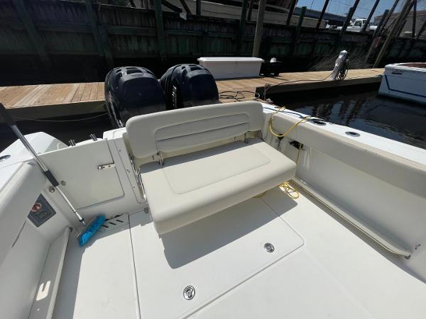 27' Boston Whaler, Listing Number 100916918, - Photo No. 17