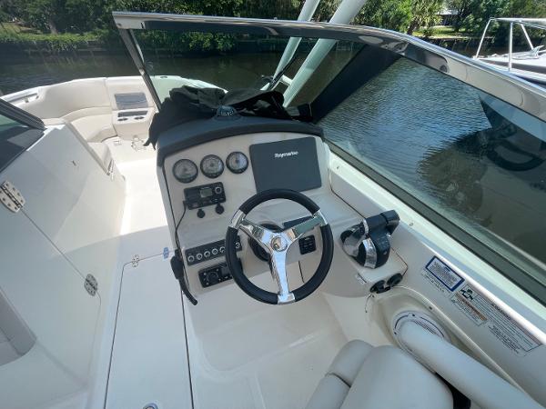 27' Boston Whaler, Listing Number 100916918, Image No. 18