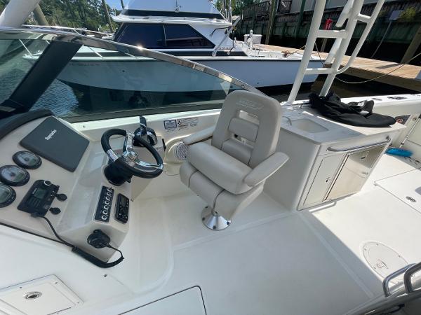 27' Boston Whaler, Listing Number 100916918, Image No. 26