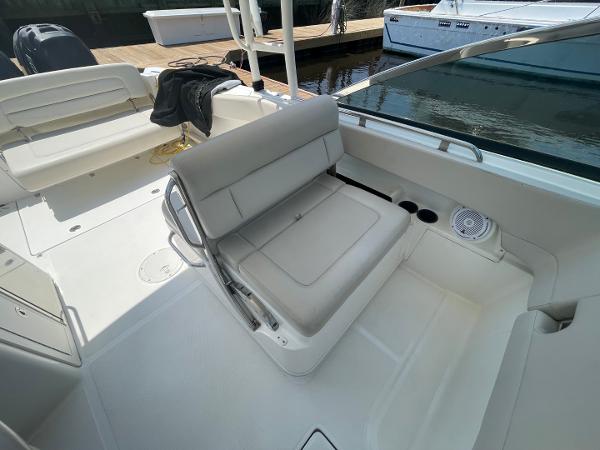 27' Boston Whaler, Listing Number 100916918, Image No. 27