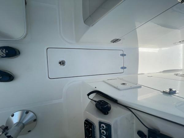27' Boston Whaler, Listing Number 100916918, Image No. 34