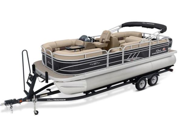 2022 Sun Tracker boat for sale, model of the boat is PARTY BARGE® 22 RF XP3 & Image # 1 of 1
