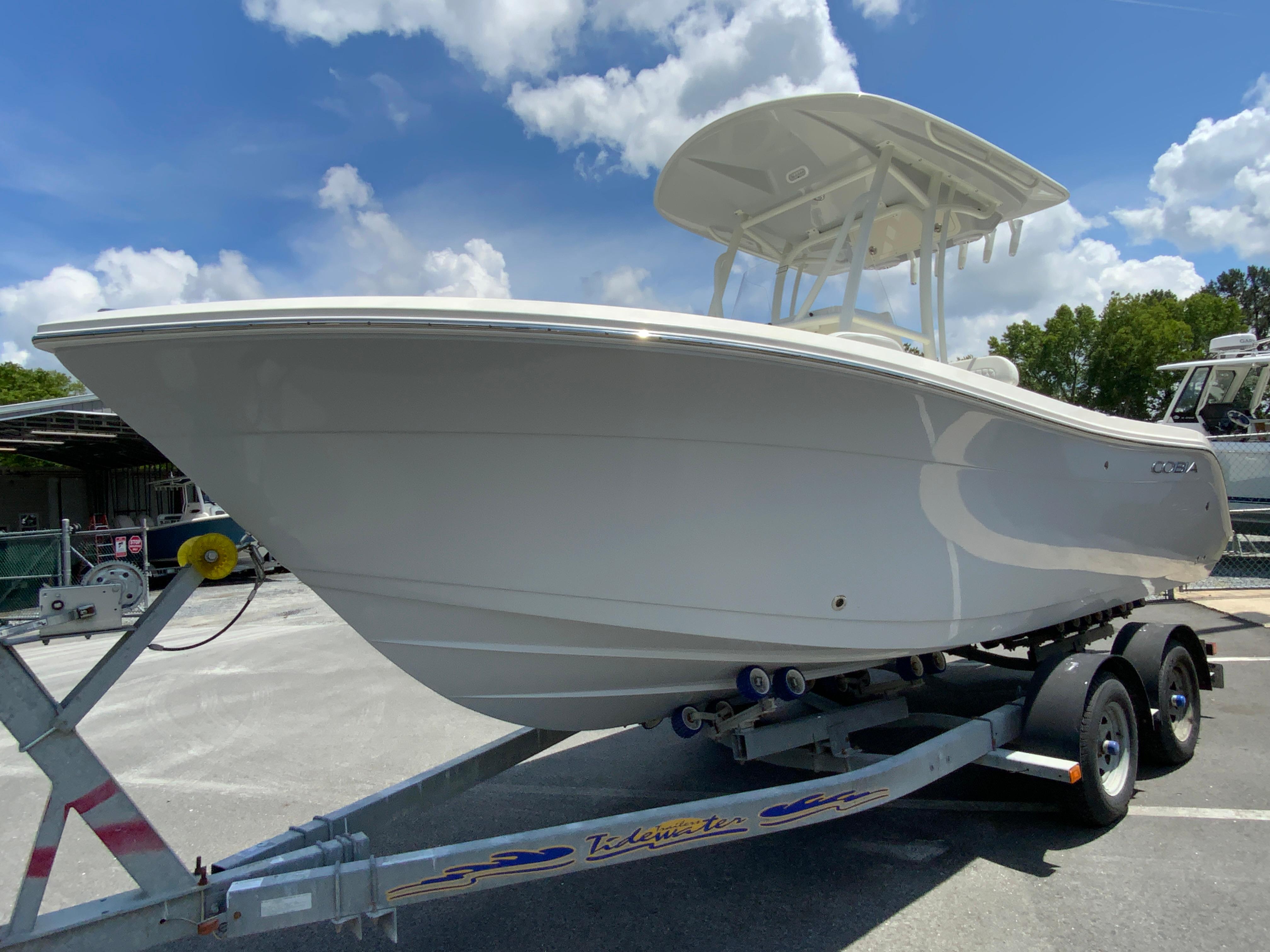 2025 Cobia 220 Center Console-5