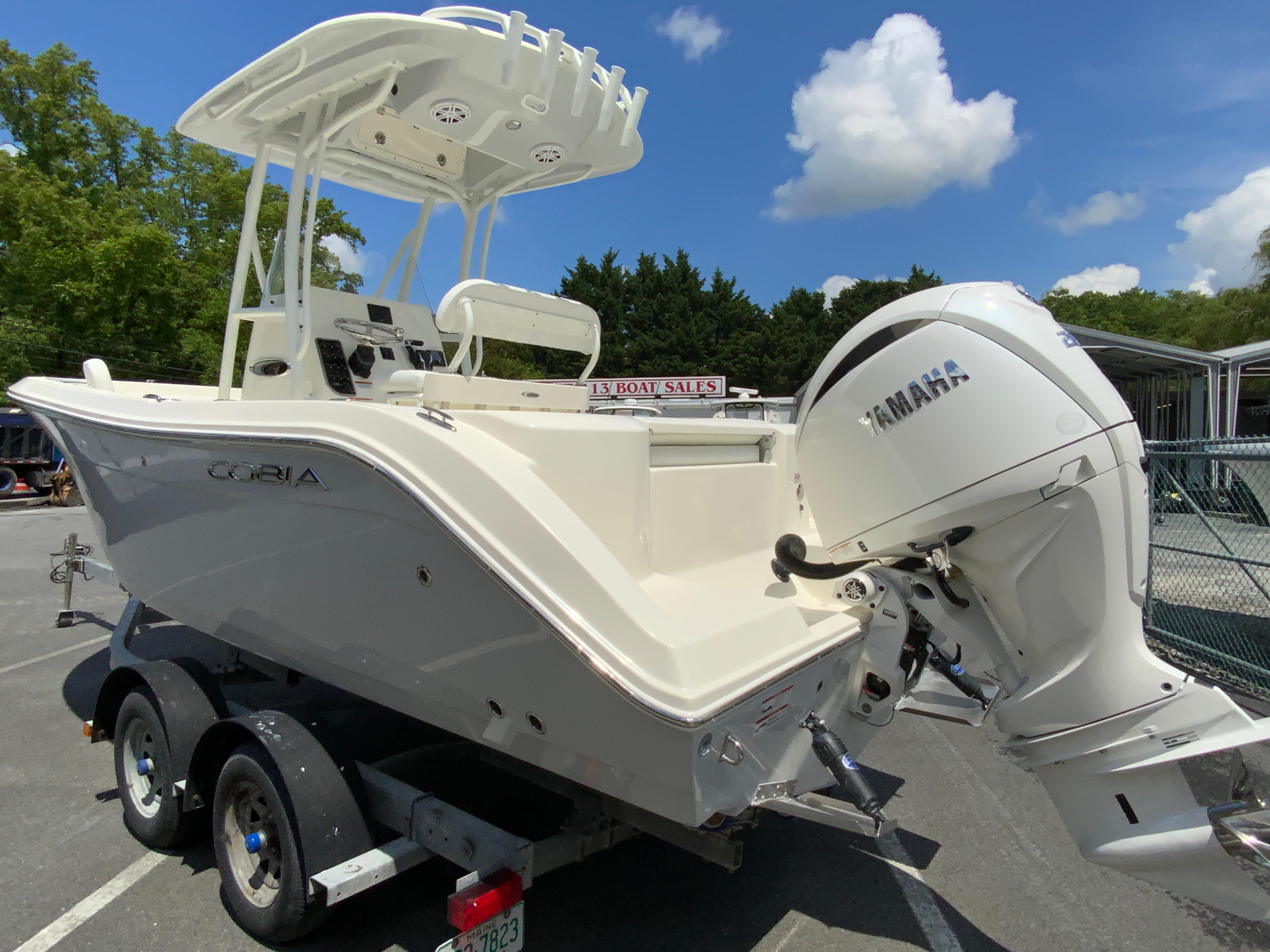 2025 Cobia 220 Center Console-7
