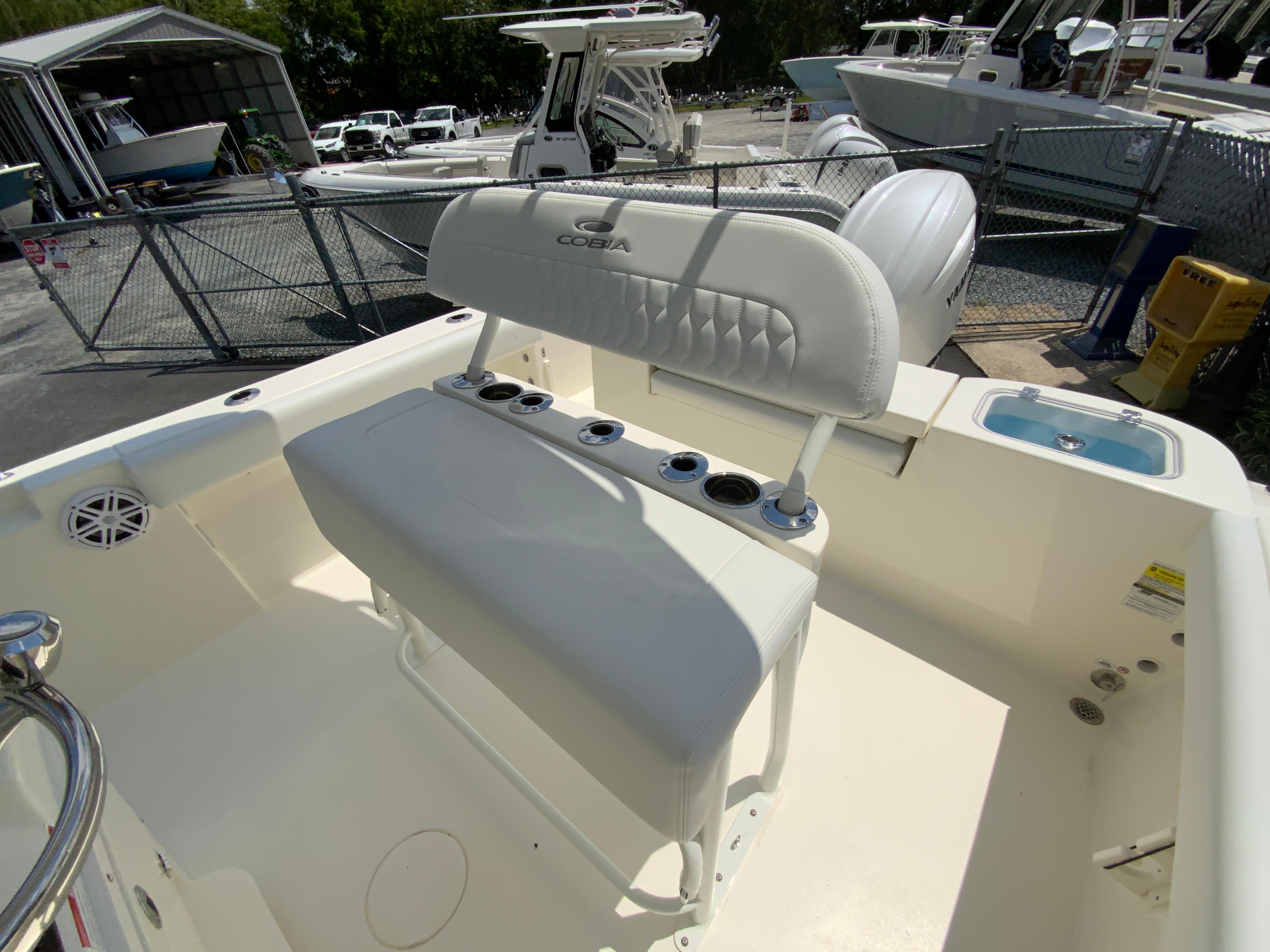 2025 Cobia 220 Center Console-12